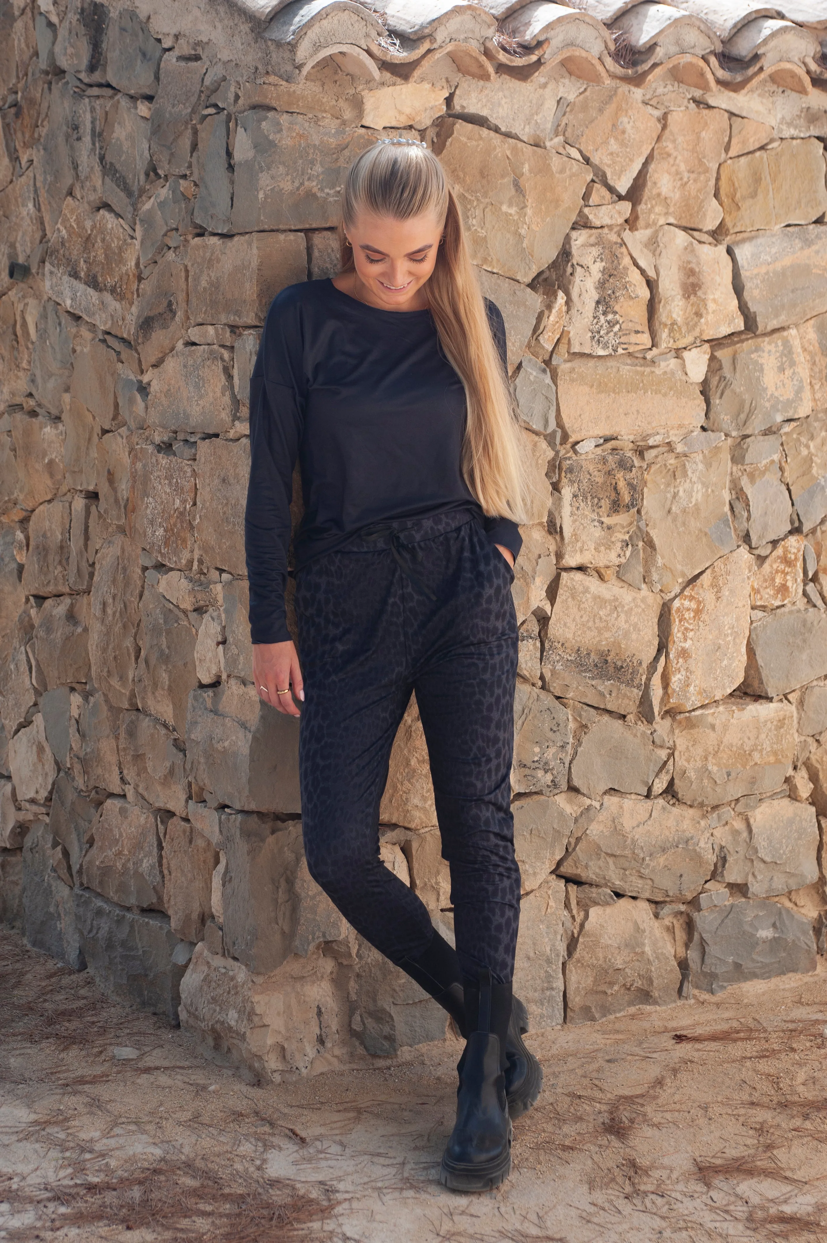 ALMA-PANTS (FLEECE) - DARK GREY LEO