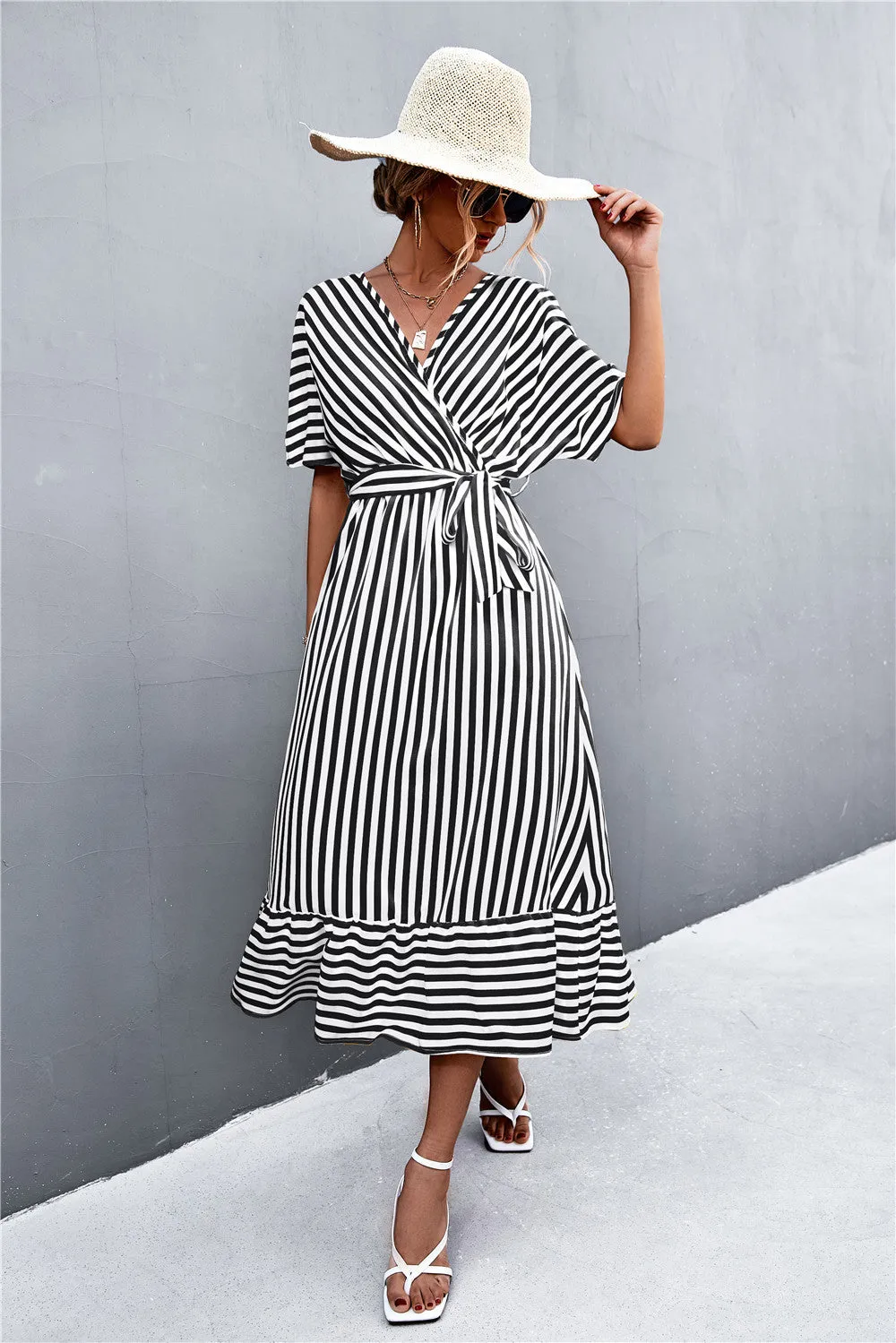 *App Exclusive* Striped Tie Belt Midi Dress