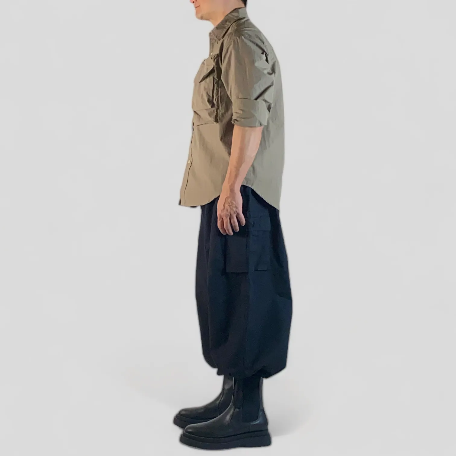 Baggy fit cargo pocket wide leg pant