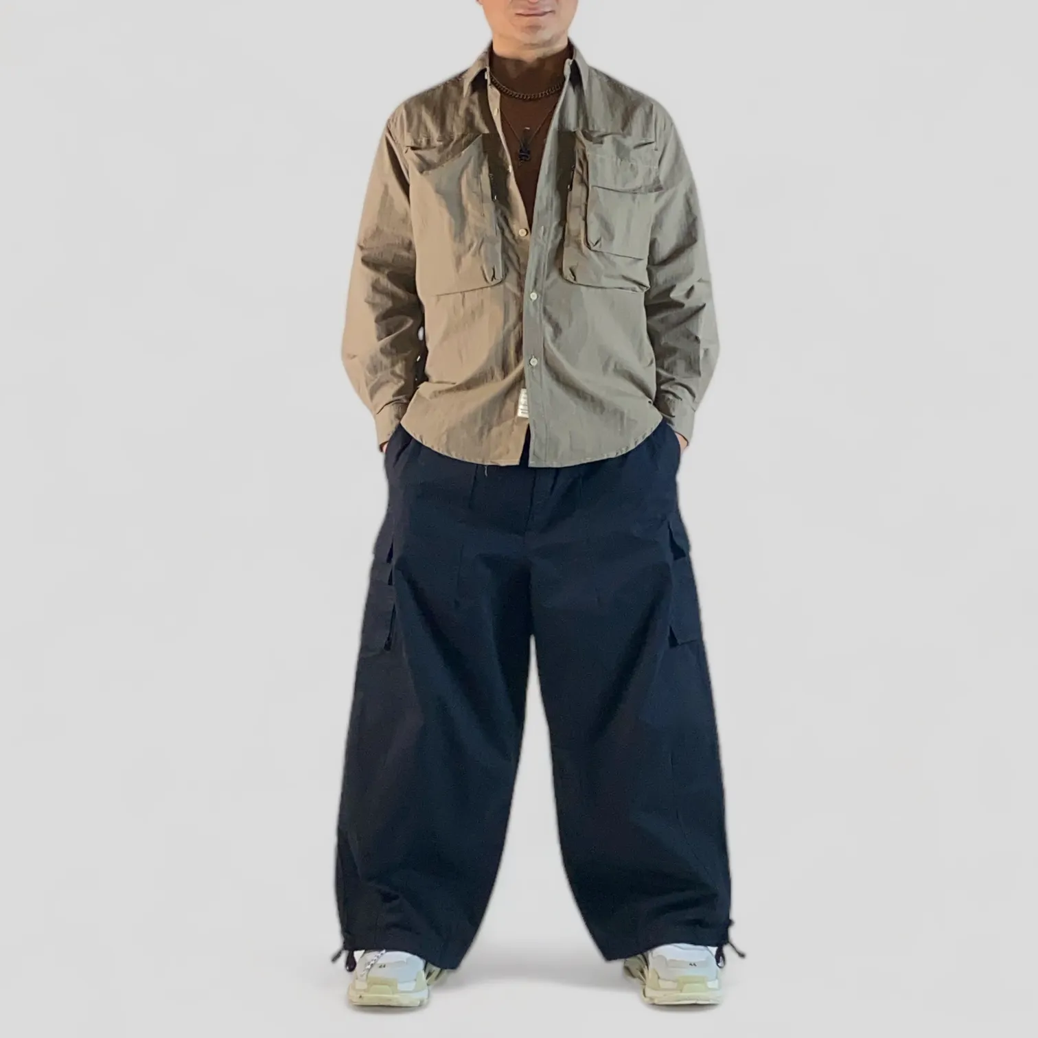 Baggy fit cargo pocket wide leg pant