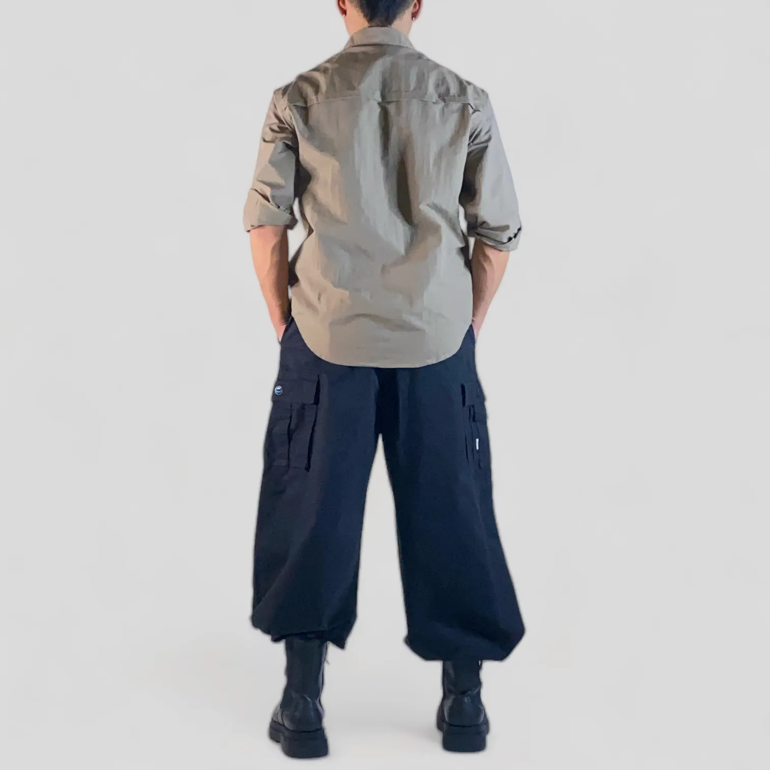 Baggy fit cargo pocket wide leg pant