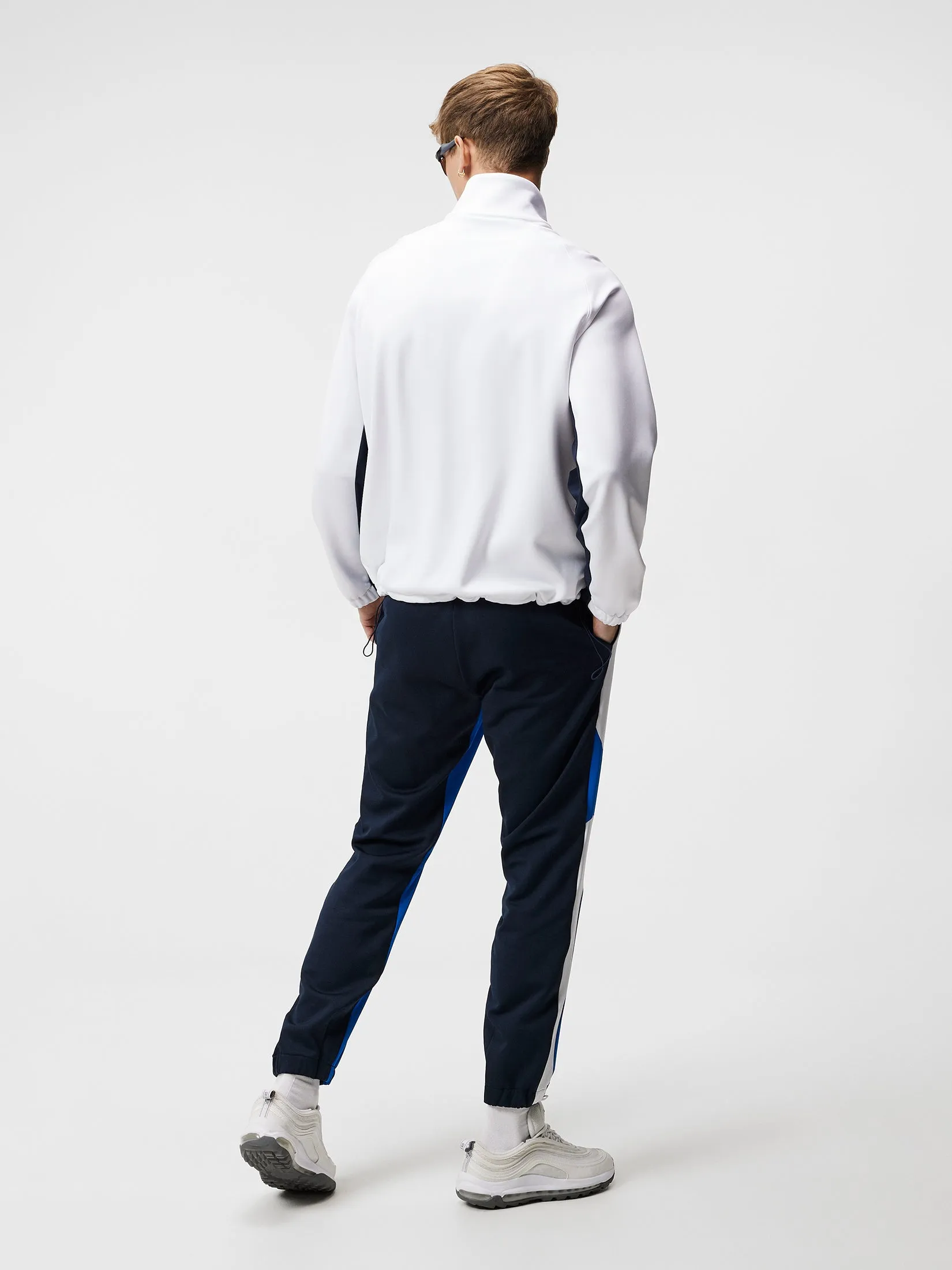 Benjamin Mid Layer / White