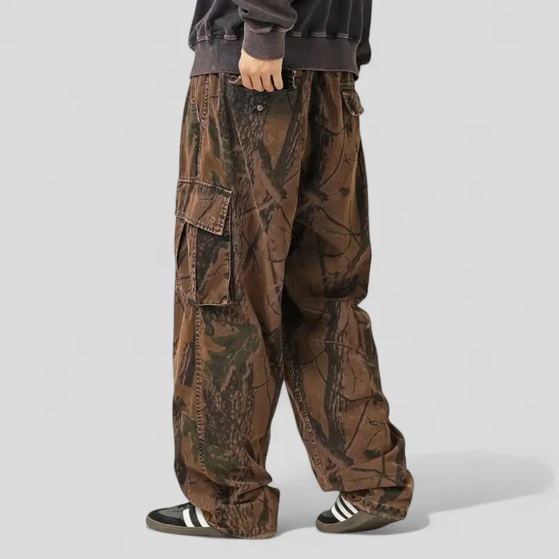 Elastic waist cargo pants in camouflage print