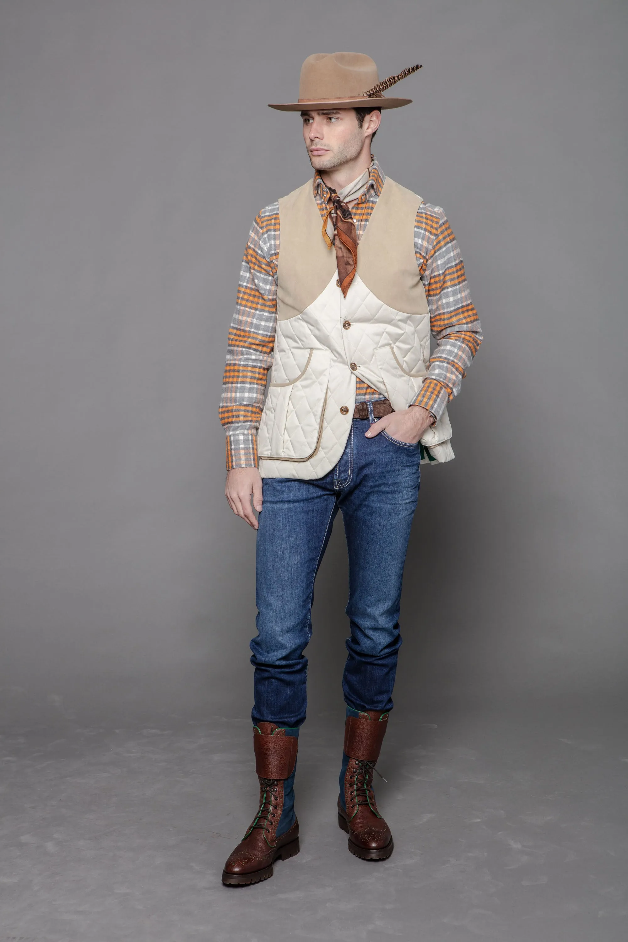 Gordon Field Vest in Ivory