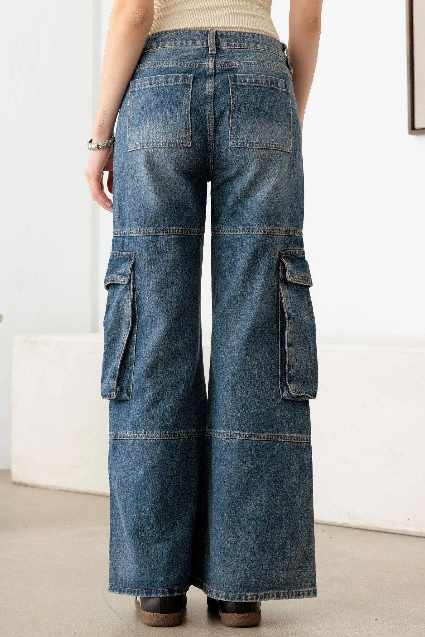 Medium Blue Vintage Wide Leg Cargo Denim Jeans: Vintage Medium Blue