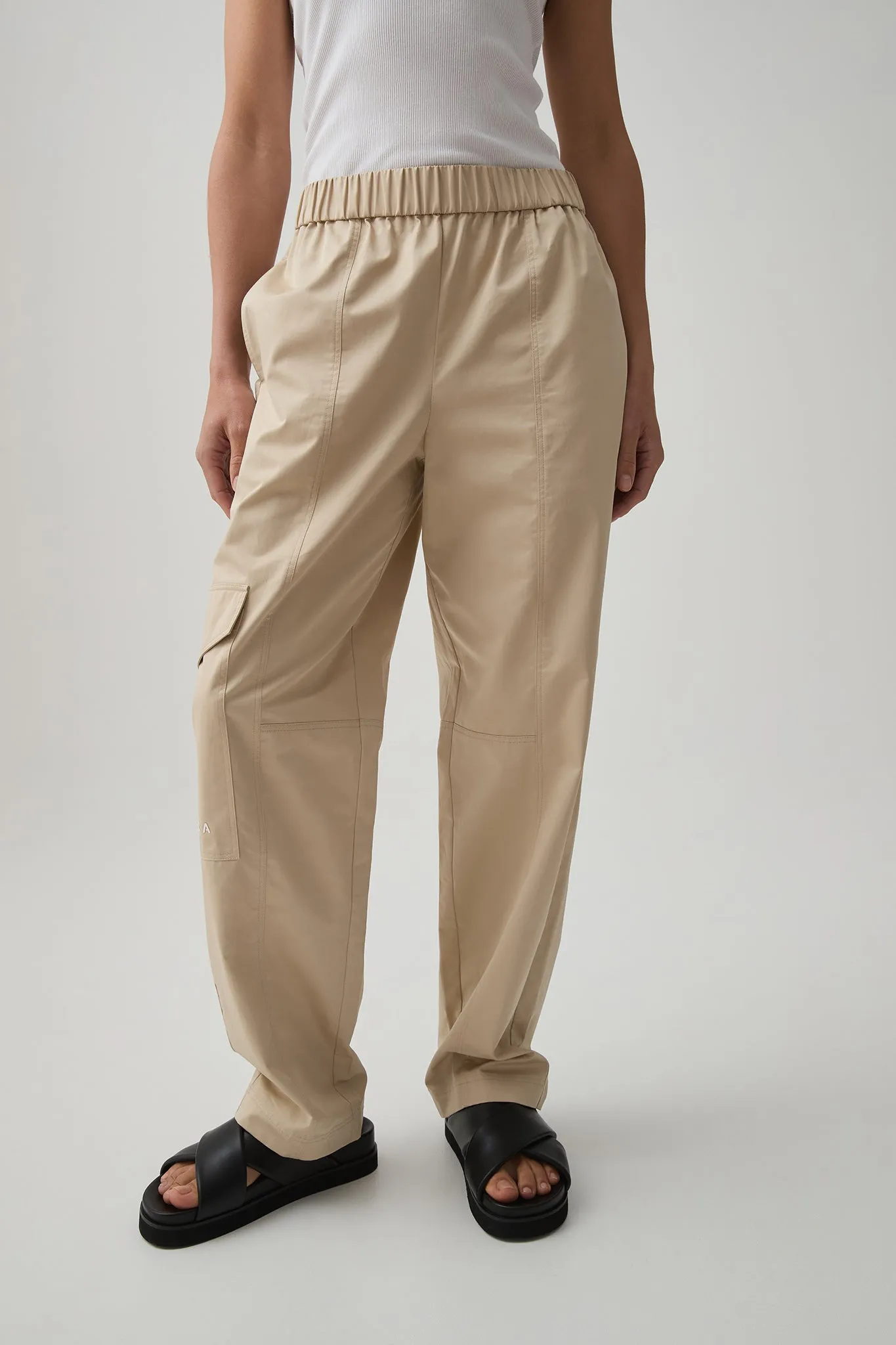 Panelled Cargo Pant 512