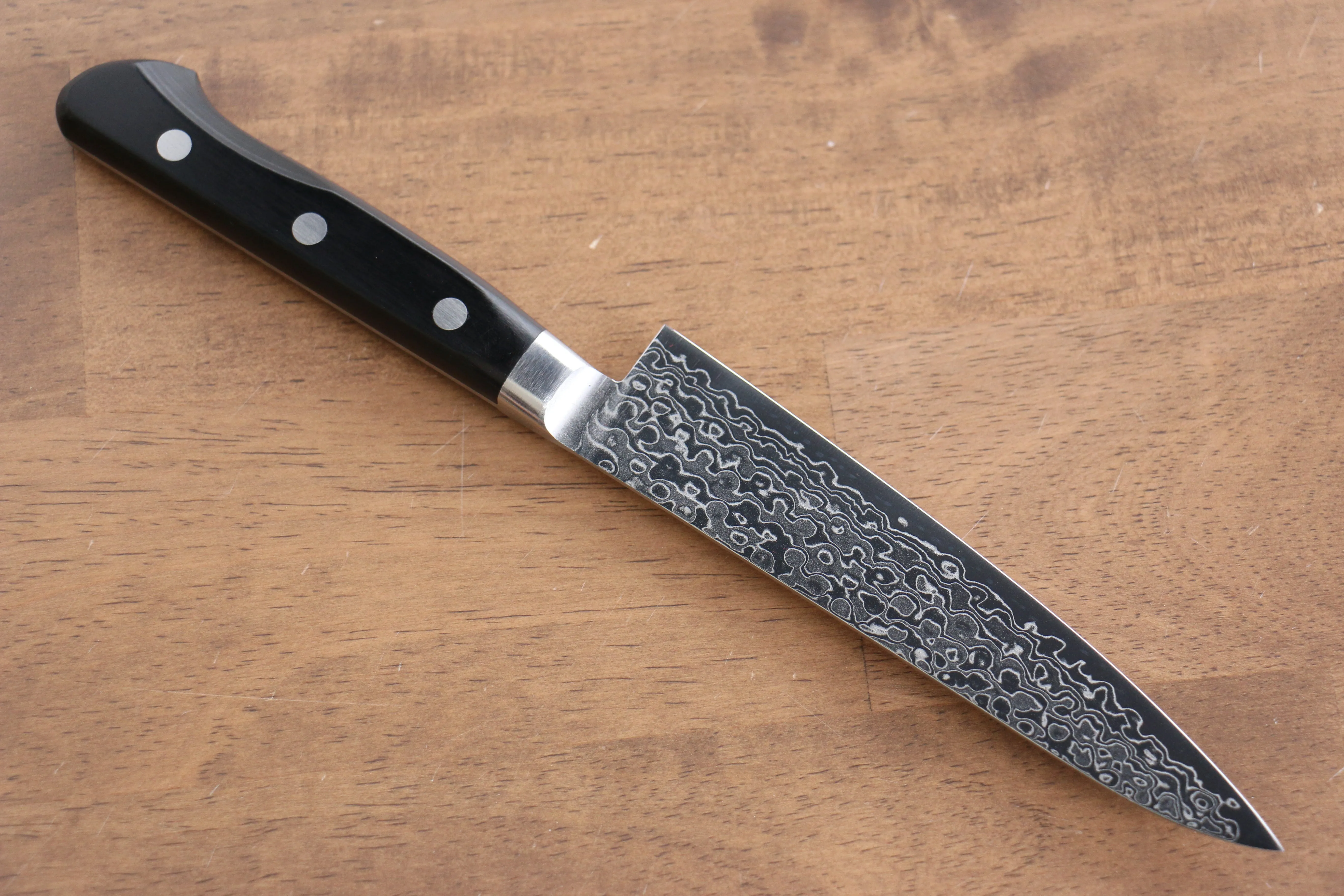 Seisuke AUS10 45 Layer Mirrored Finish Damascus Petty-Utility 135mm Black Pakka wood Handle