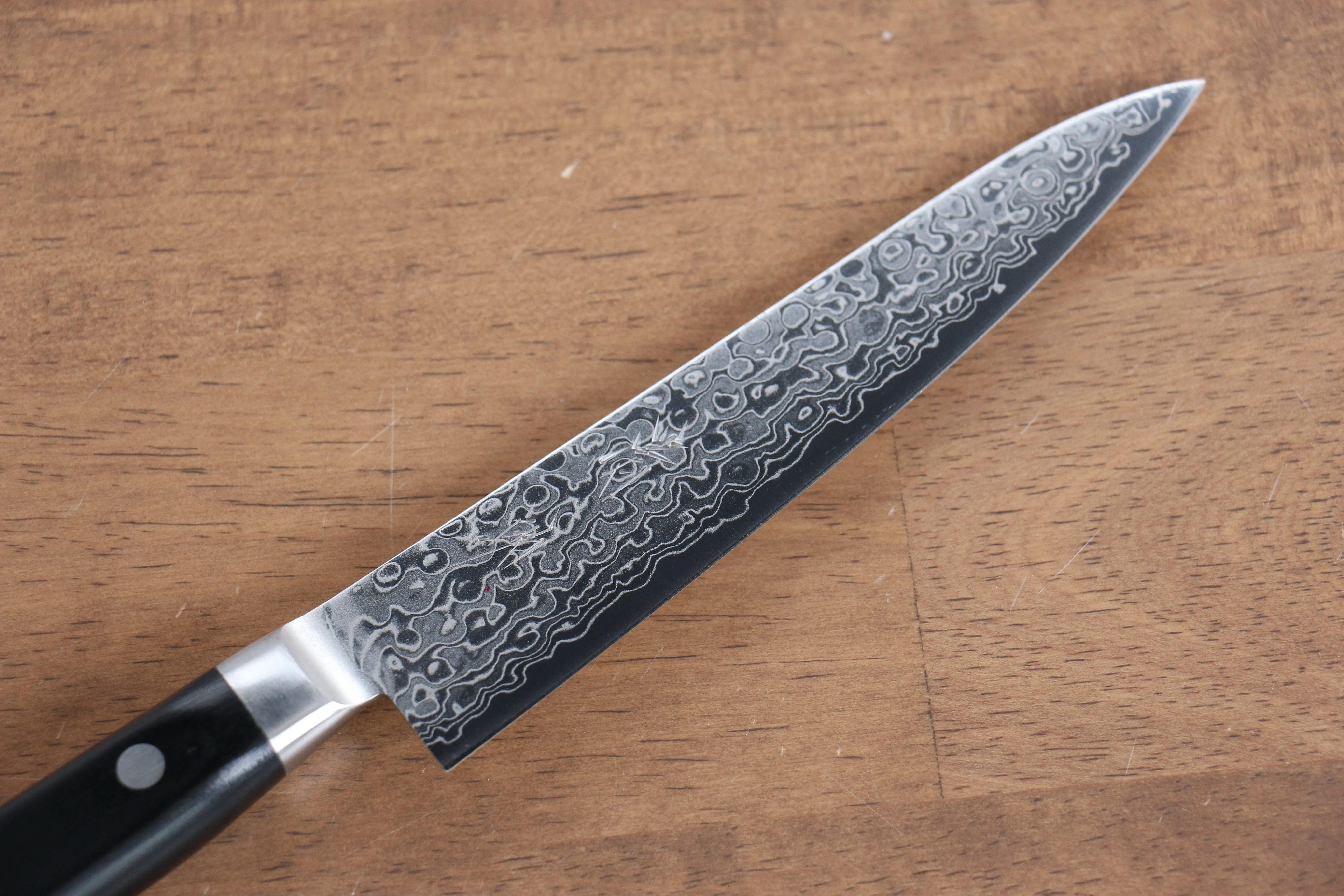 Seisuke AUS10 45 Layer Mirrored Finish Damascus Petty-Utility 135mm Black Pakka wood Handle