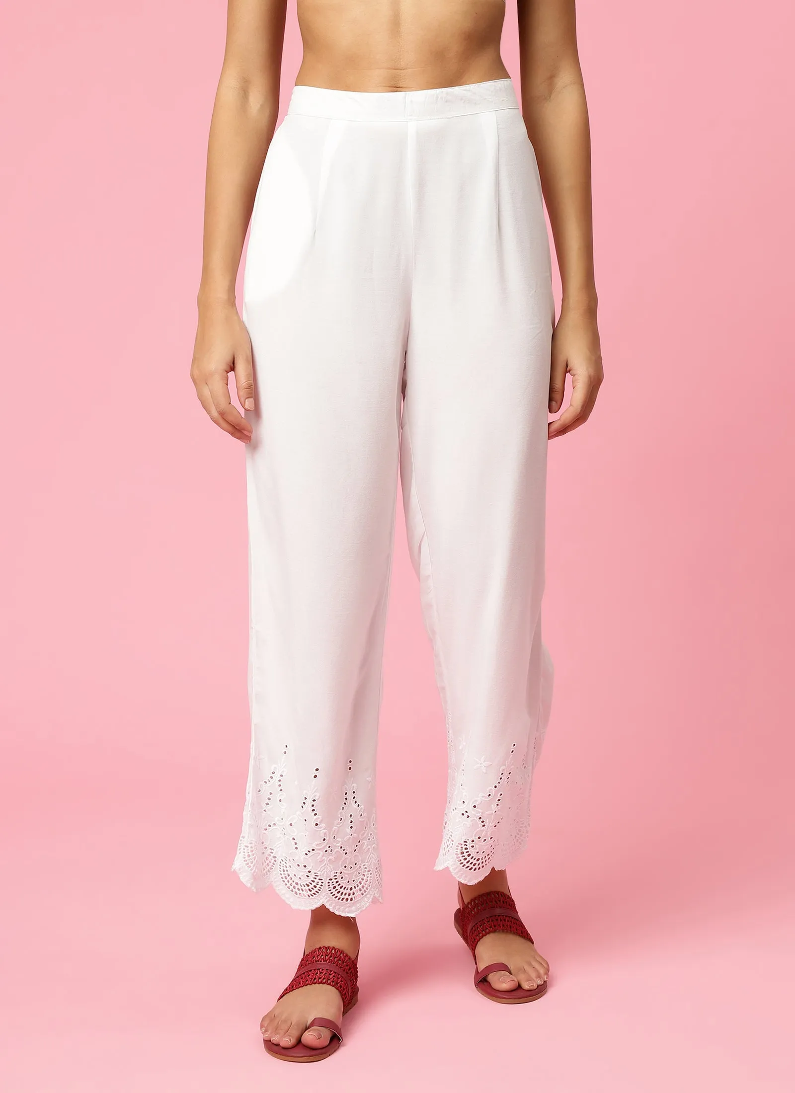 Women White Solid Trouser