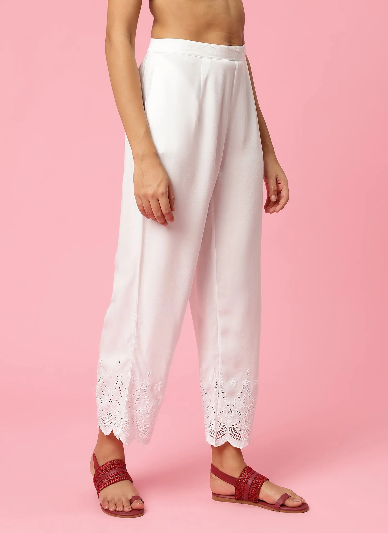 Women White Solid Trouser